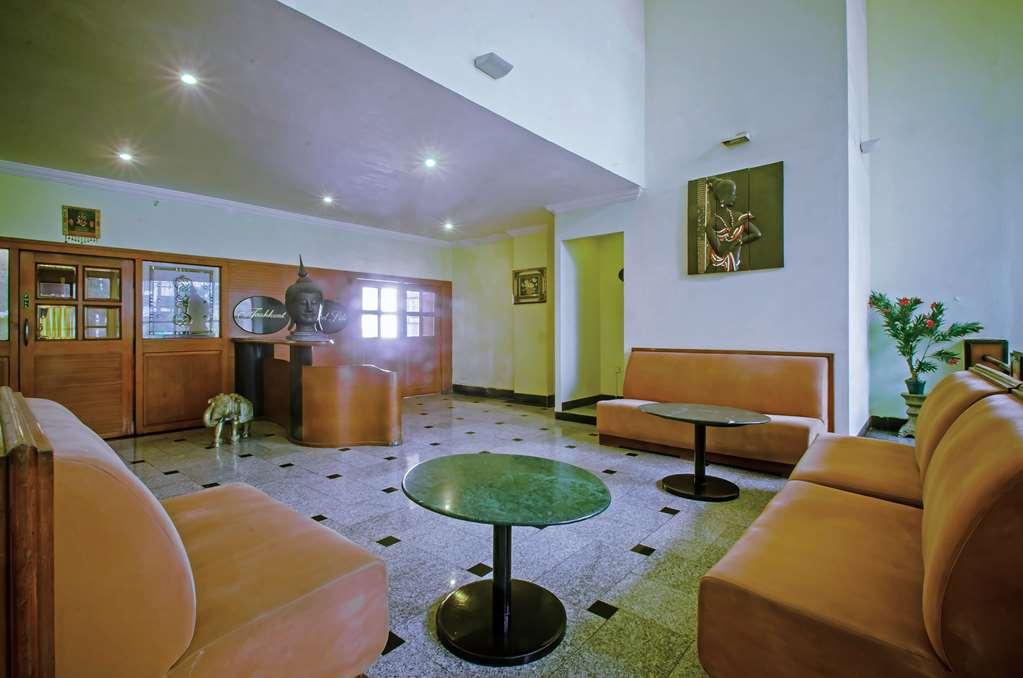 Quality Inn Regency, Nashik Interieur foto