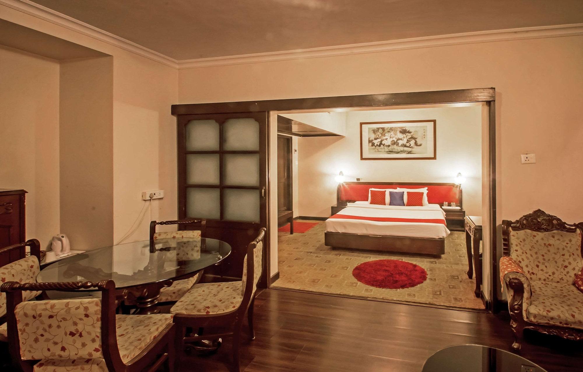 Quality Inn Regency, Nashik Buitenkant foto