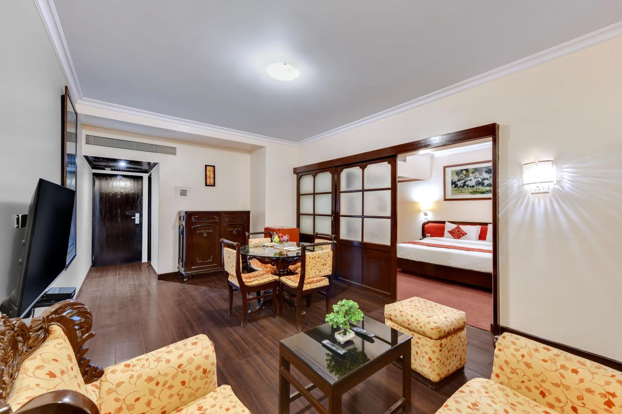 Quality Inn Regency, Nashik Buitenkant foto