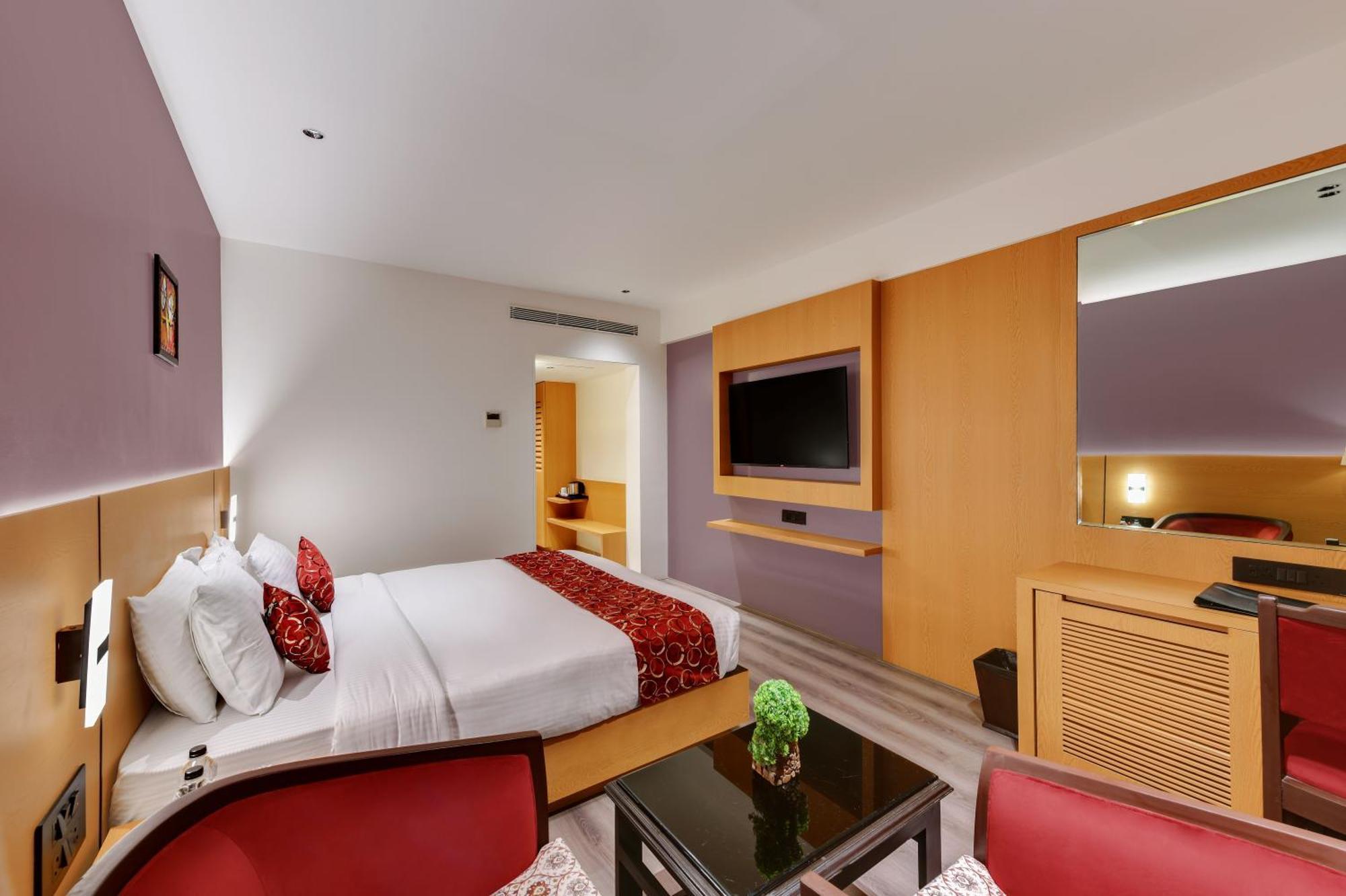 Quality Inn Regency, Nashik Buitenkant foto