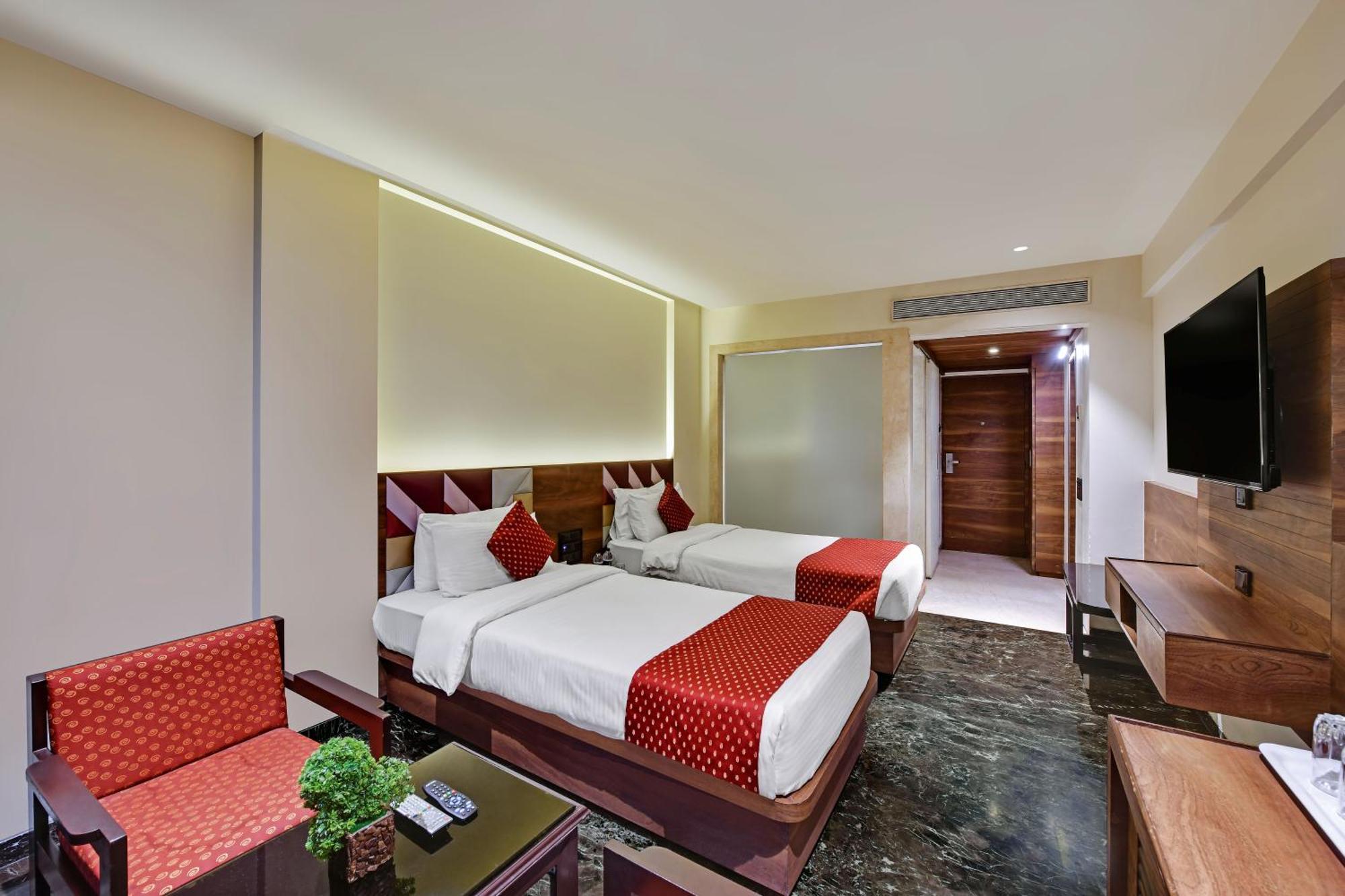 Quality Inn Regency, Nashik Buitenkant foto