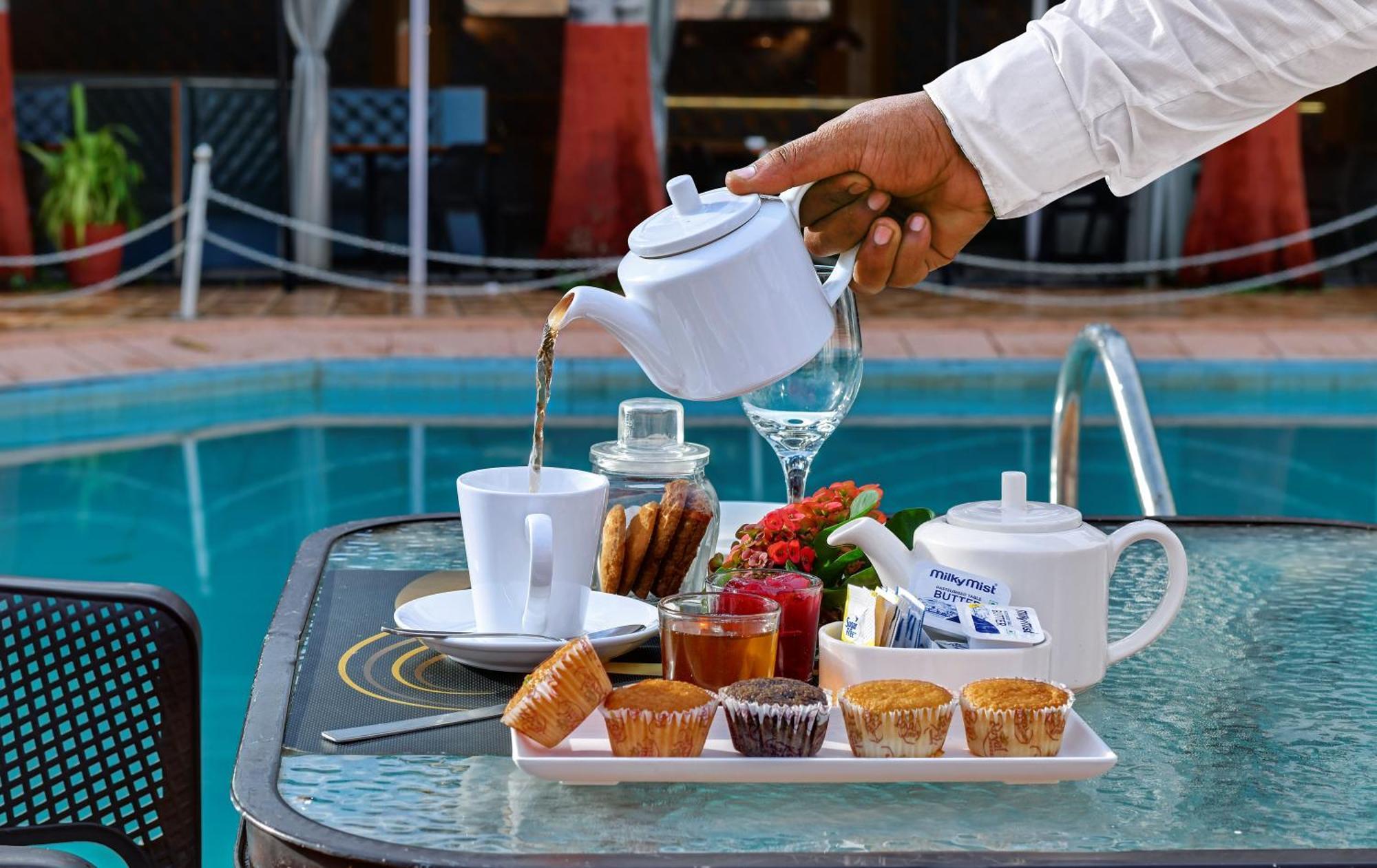 Quality Inn Regency, Nashik Buitenkant foto
