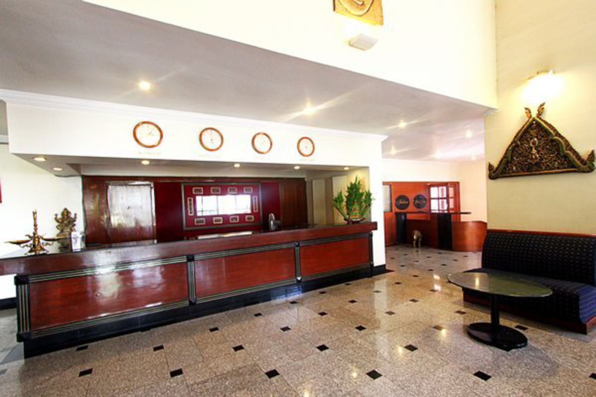 Quality Inn Regency, Nashik Buitenkant foto